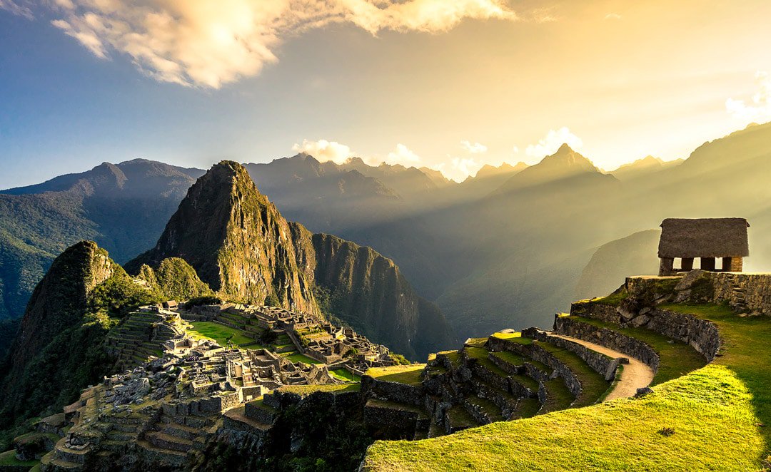 Le Machu Picchu au Pérou au lever du soleil